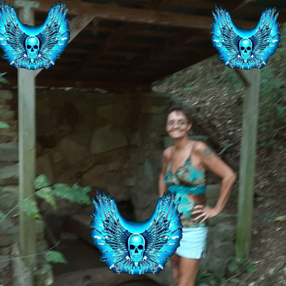 Meet your Posher, Cynthia